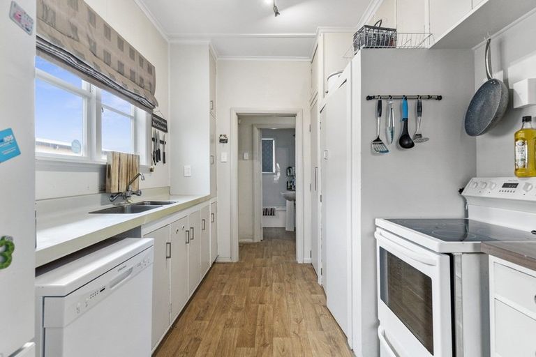 Photo of property in 6 Saint Olpherts Avenue, Hamilton East, Hamilton, 3216