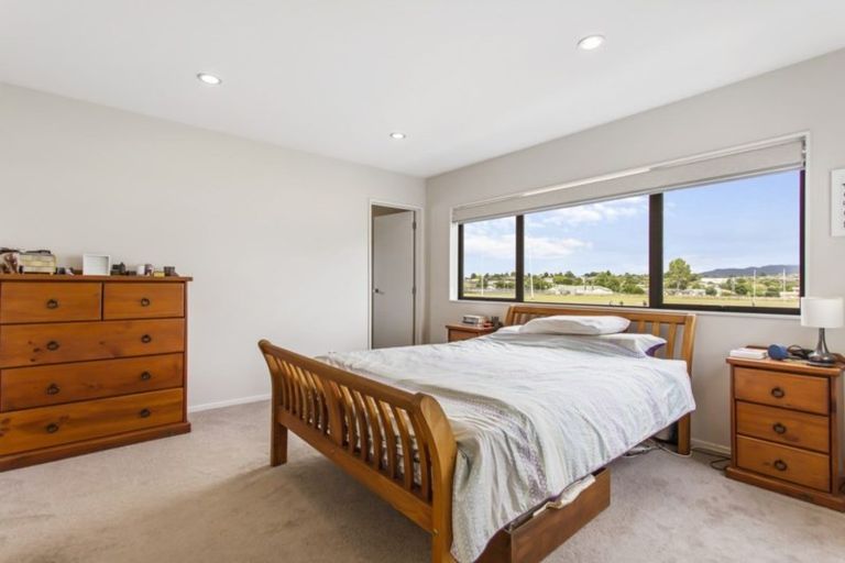 Photo of property in 92a Swanson Road, Henderson, Auckland, 0610