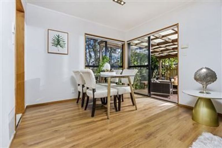 Photo of property in 1/164 Nile Road, Milford, Auckland, 0620