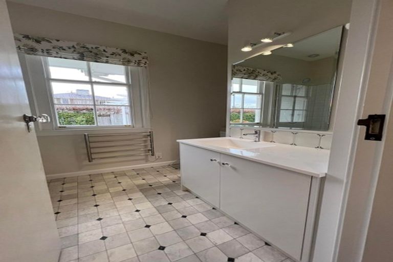 Photo of property in 13 Highgate Avenue, Merivale, Christchurch, 8014