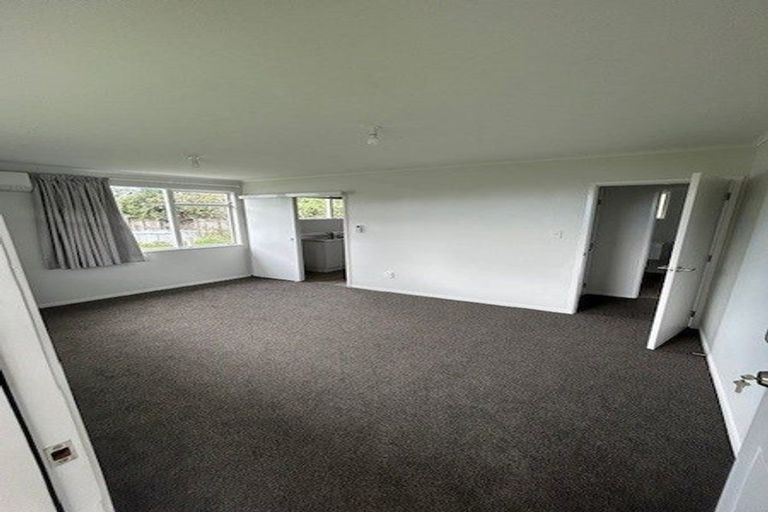 Photo of property in 24 Manaia View Road, One Tree Point, 0118