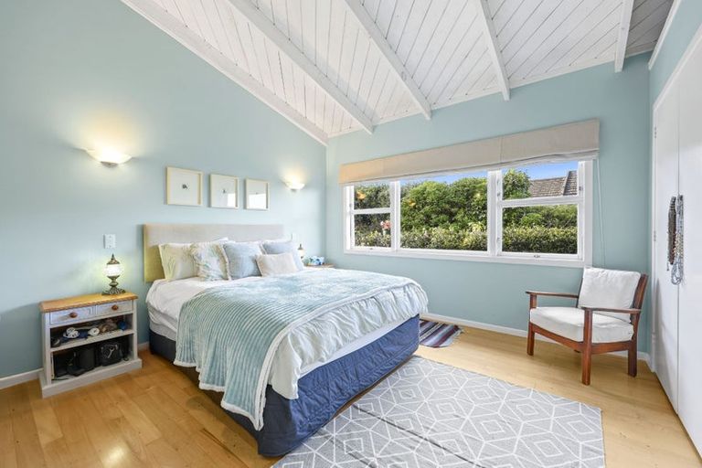 Photo of property in 13 Colmar Road, Mellons Bay, Auckland, 2014
