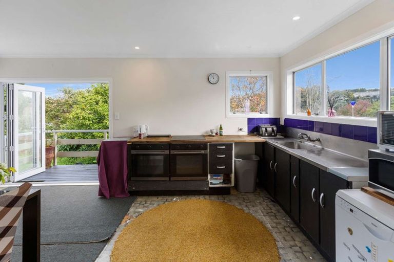 Photo of property in 119 Omata Road, Marfell, New Plymouth, 4310