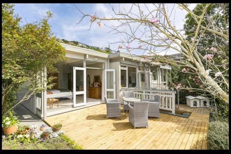 Photo of property in 29 Spencer Street, Crofton Downs, Wellington, 6035