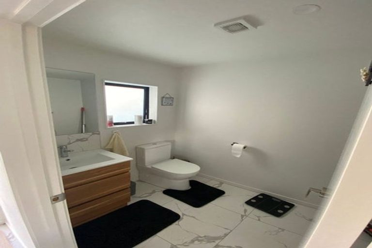 Photo of property in 7b Poruru Close, Papakura, 2110