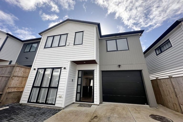Photo of property in 6 Frontier Lane, Flat Bush, Auckland, 2019