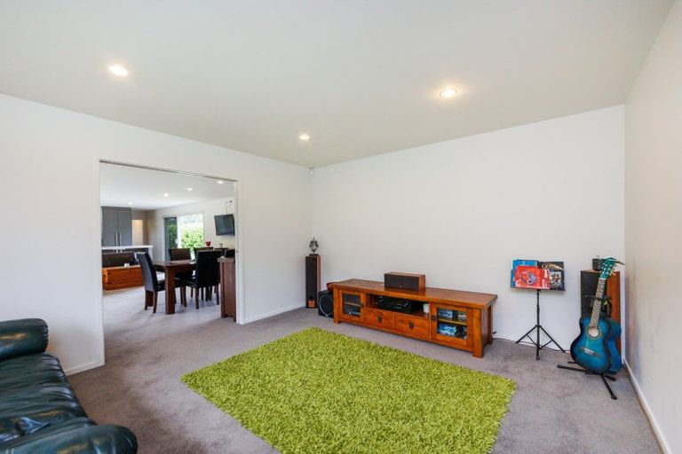 Photo of property in 100 Greer Court, Bunnythorpe, Palmerston North, 4481
