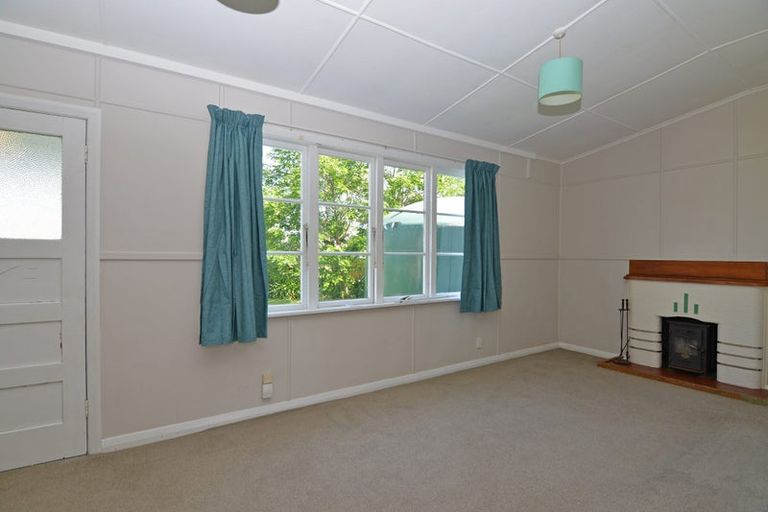 Photo of property in 674 Waikawa Beach Road, Waikawa Beach, Levin, 5573