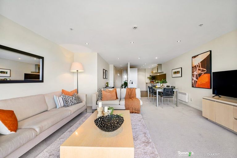 Photo of property in Portal Apartments, 7b/42 Cable Street, Te Aro, Wellington, 6011