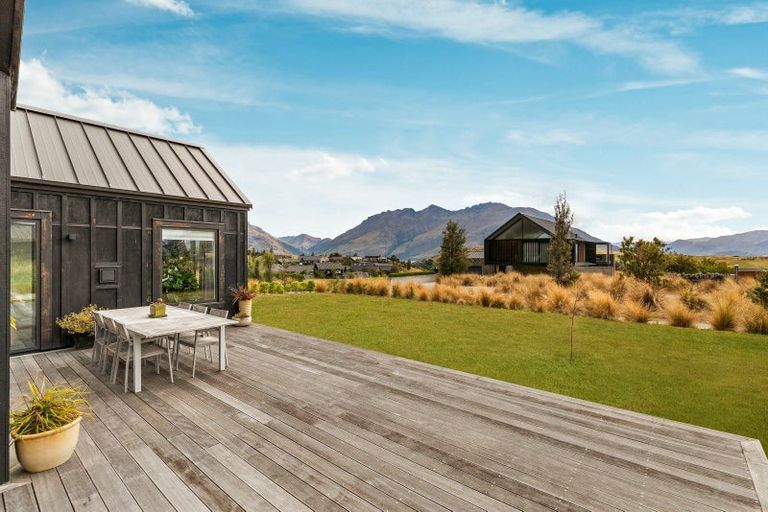 Photo of property in 19 Glenfiddich Road, Jacks Point, Queenstown, 9371