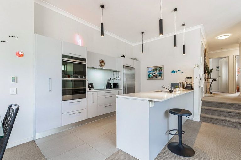 Photo of property in 58 Parkside Drive, Orewa, 0931