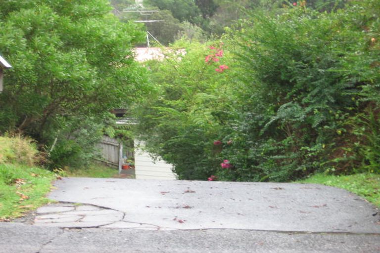 Photo of property in 1/4 James Scott Place, Te Atatu South, Auckland, 0602