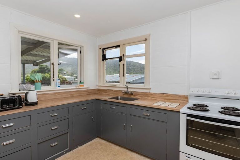 Photo of property in 17 Nelson Quay, Cobden, Greymouth, 7802
