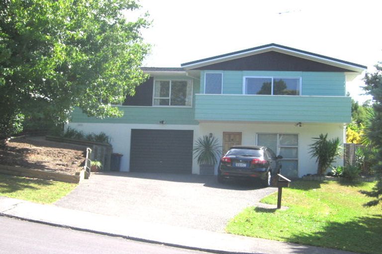 Photo of property in 28 Cantina Avenue, Bayview, Auckland, 0629