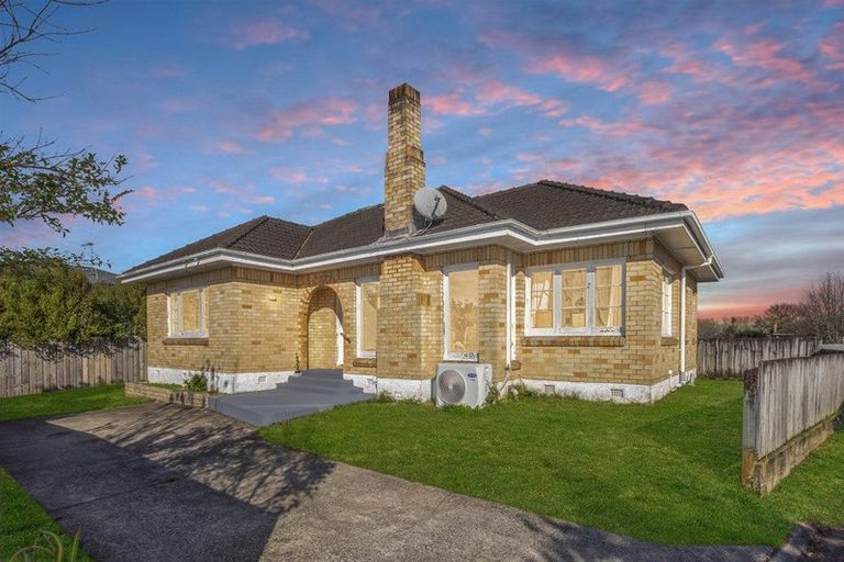 Photo of property in 15 Carey Street, Maeroa, Hamilton, 3200