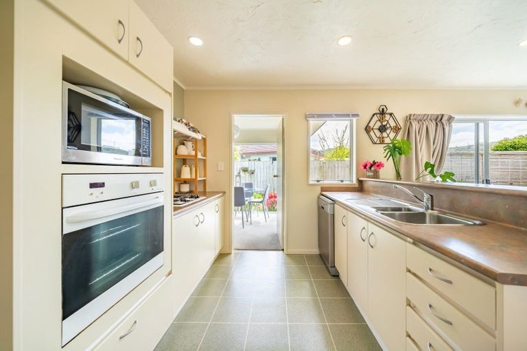 Photo of property in 20 Memphis Grove, Totara Park, Upper Hutt, 5018