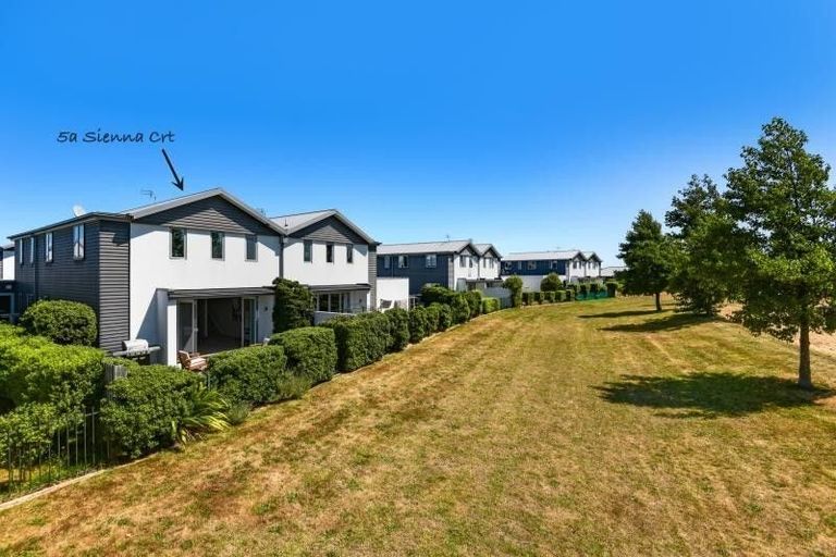 Photo of property in 5a Sienna Court, Aidanfield, Christchurch, 8025