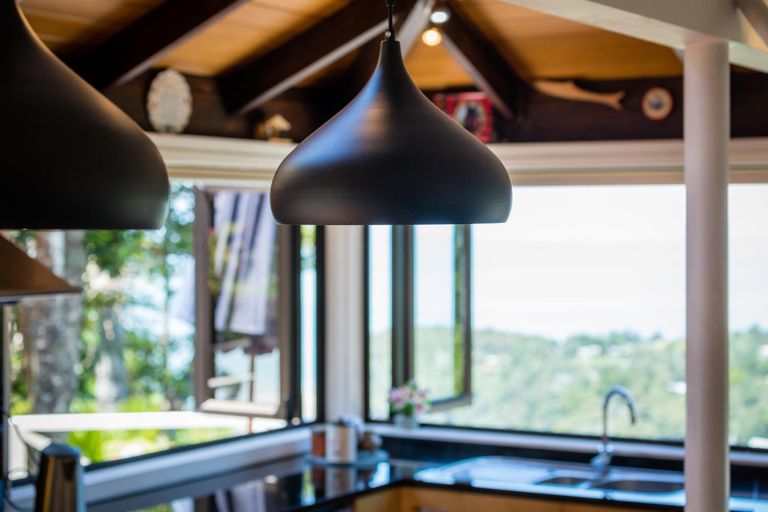 Photo of property in 84 Park Road, Titirangi, Auckland, 0604