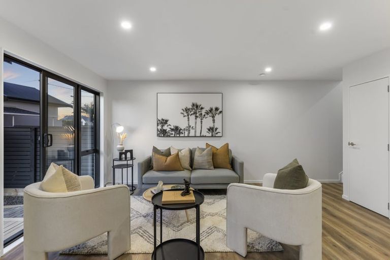 Photo of property in 64c Yeovil Road, Te Atatu Peninsula, Auckland, 0610