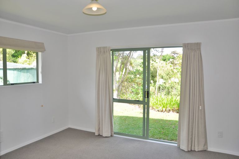 Photo of property in 1216 Sandspit Road, Sandspit, Warkworth, 0982