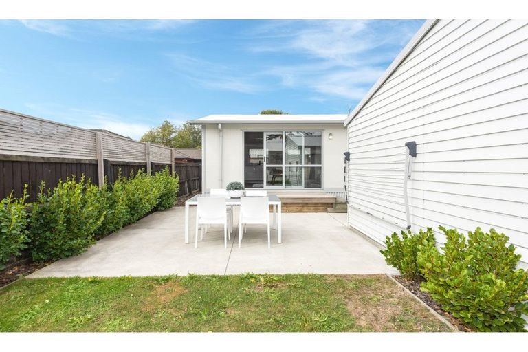 Photo of property in 652b Barbadoes Street, Edgeware, Christchurch, 8013