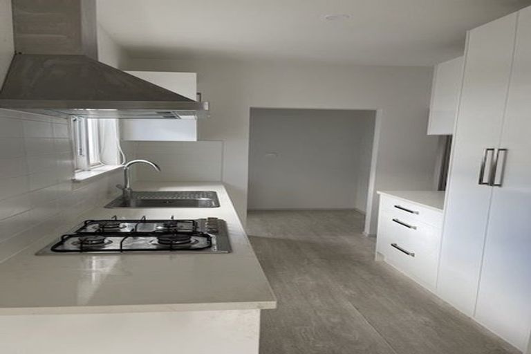 Photo of property in 7 Thornton Road, Milford, Auckland, 0620