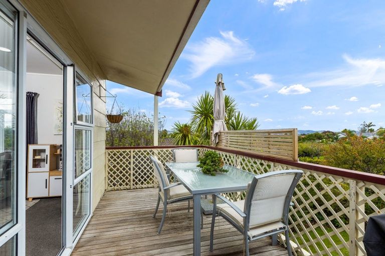 Photo of property in 10 Royalty Rise, Red Beach, 0932