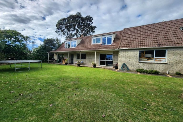 Photo of property in 1138 South Road, Oakura, 4314