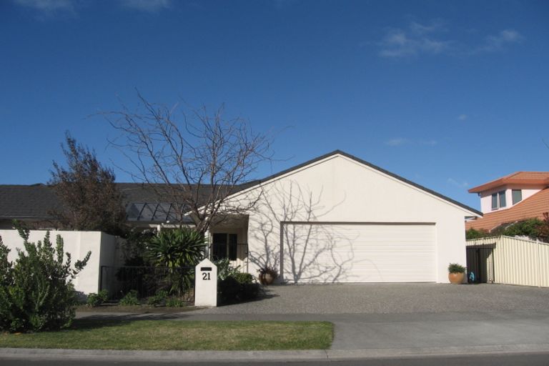 Photo of property in 21 Pukekura Place, Taradale, Napier, 4112