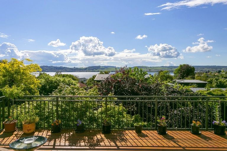 Photo of property in 31 Chesham Avenue, Waipahihi, Taupo, 3330