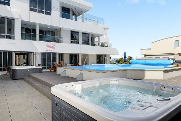 Photo of property in 36 Victoria Road, Mount Maunganui, 3116