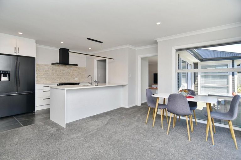 Photo of property in 106 Petries Road, Woodend, 7610