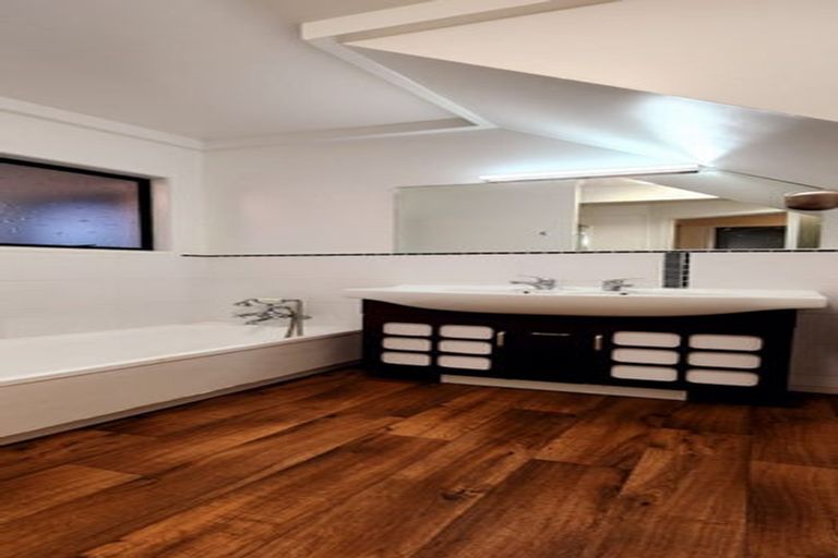 Photo of property in 15 Waiatawa Road, Tikipunga, Whangarei, 0112