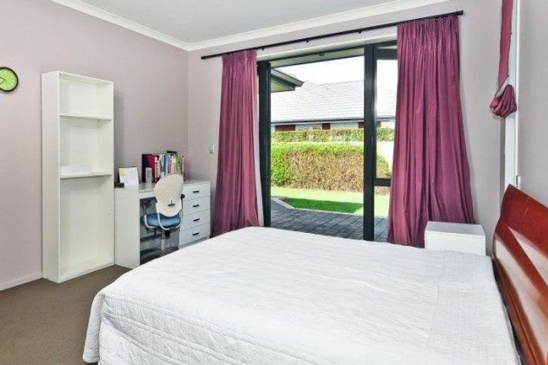 Photo of property in 44 Wiltshire Drive, Huntington, Hamilton, 3210