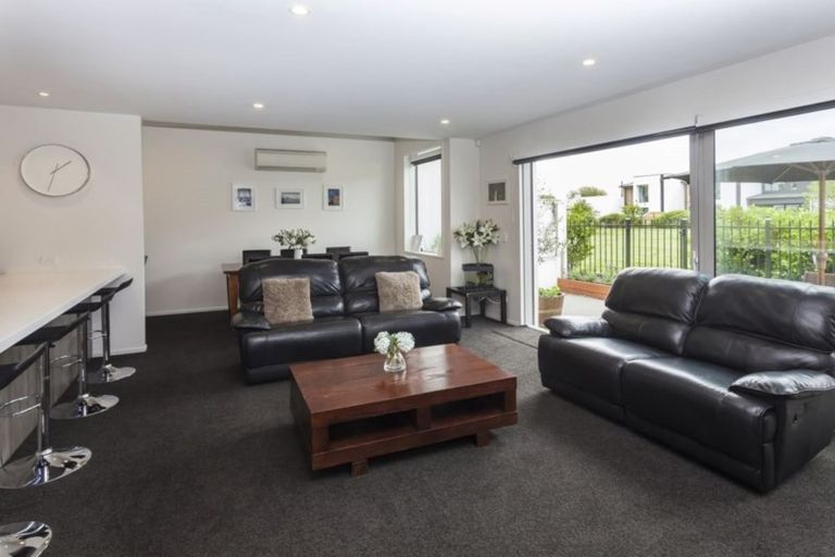 Photo of property in 9 Seager Lane, Hillmorton, Christchurch, 8024