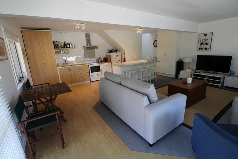 Photo of property in 10 Mack Street, Foxton Beach, Foxton, 4815