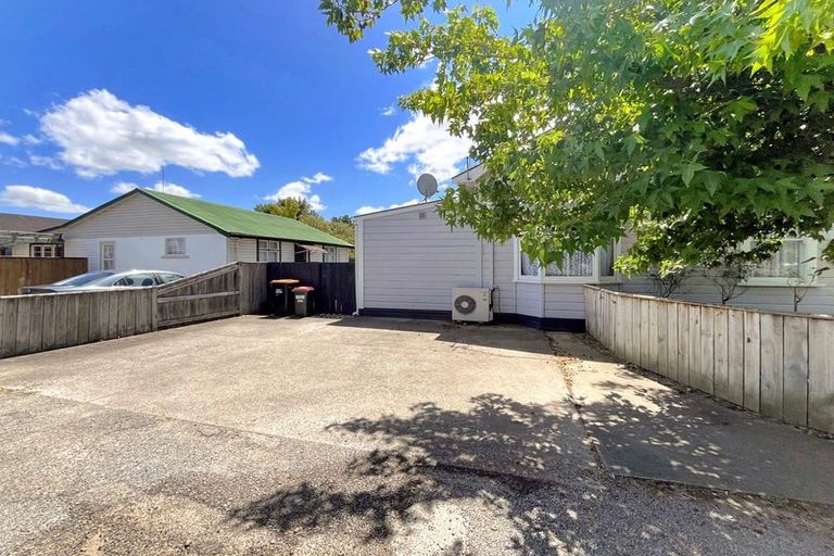 Photo of property in 92a Milson Line, Milson, Palmerston North, 4414