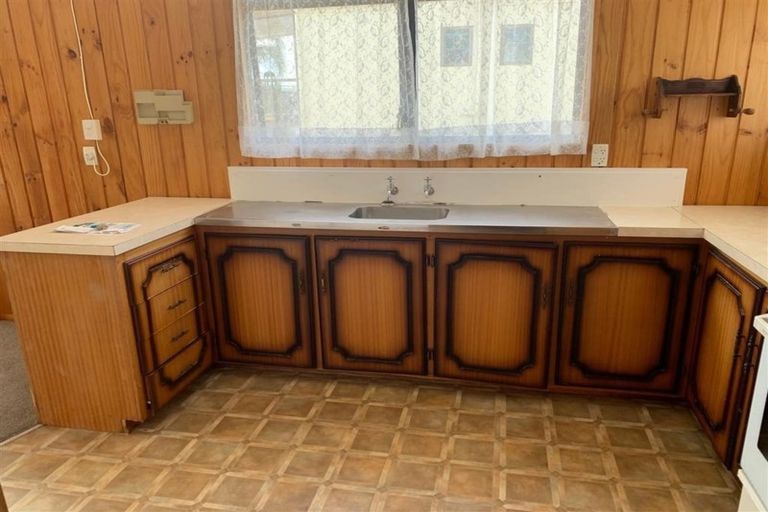 Photo of property in 8 Kauri Crescent, Snells Beach, 0920