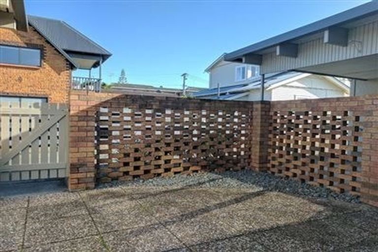 Photo of property in 3/50 Kitchener Road, Milford, Auckland, 0620