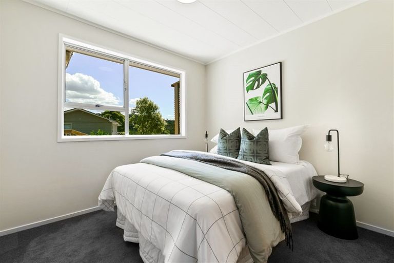 Photo of property in 19 Spinella Drive, Bayview, Auckland, 0629