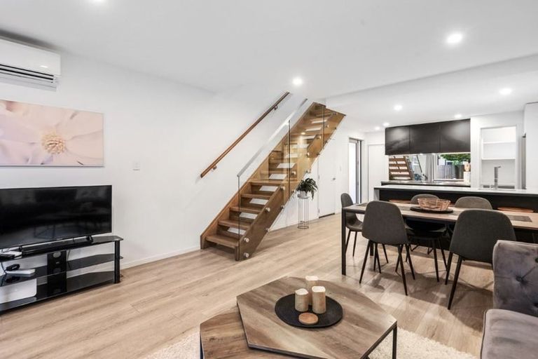 Photo of property in 2/441 Madras Street, St Albans, Christchurch, 8014