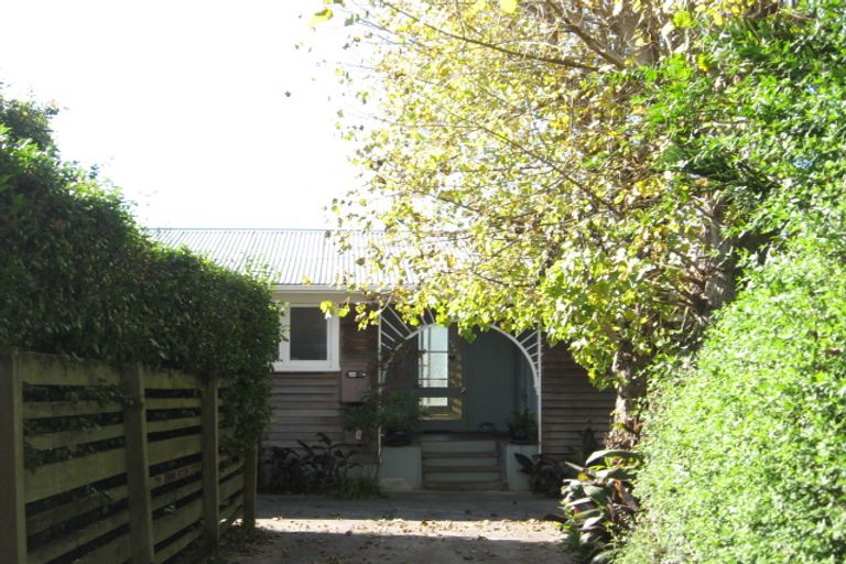 Photo of property in 5 Paulange Place, Pakuranga Heights, Auckland, 2010