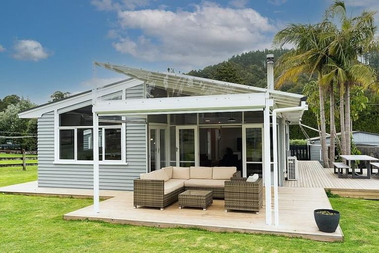 Photo of property in 240 Pipiwai Road, Ngararatunua, Whangarei, 0176