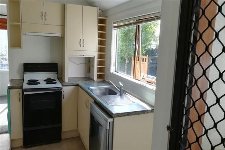 Photo of property in 104 Prince Regent Drive, Half Moon Bay, Auckland, 2012