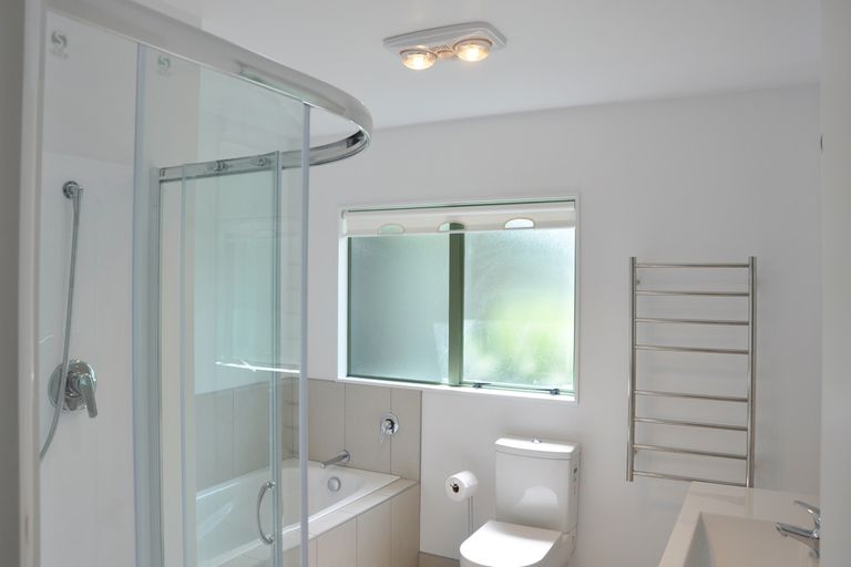 Photo of property in 1216 Sandspit Road, Sandspit, Warkworth, 0982