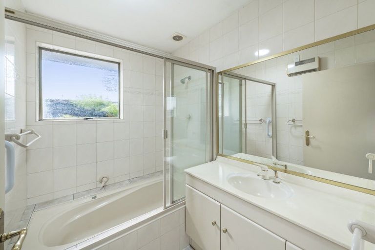 Photo of property in 12 Bowen Street, Southbridge, 7602