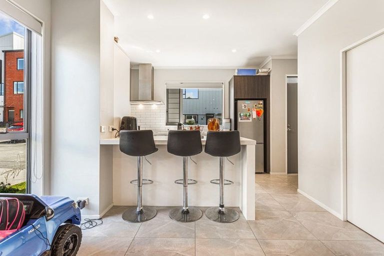 Photo of property in 11 Rangitamiro Place, Hobsonville, Auckland, 0616