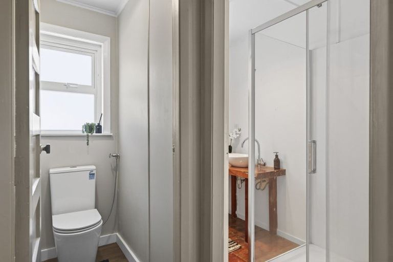 Photo of property in 10 Chard Street, Westown, New Plymouth, 4310