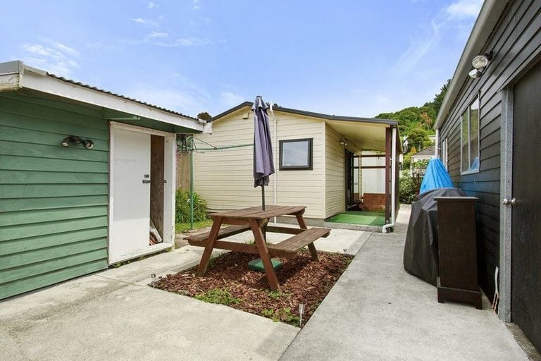 Photo of property in 11 Wainuiomata Road, Wainuiomata, Lower Hutt, 5014