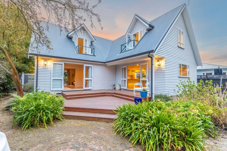 Photo of property in 21 Condell Avenue, Papanui, Christchurch, 8053